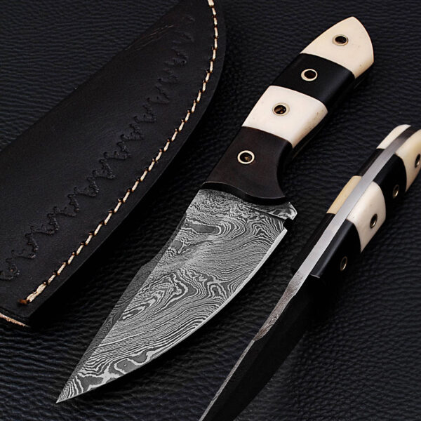 White Deer Custom Damascus Skinner Knife 1095 HC Steel Razor Sharp