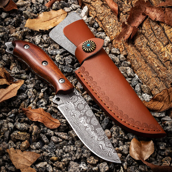 Crocodile Tooth Pattern  Hunting Knife Wood Handle Sharp Edge  9.5 inches